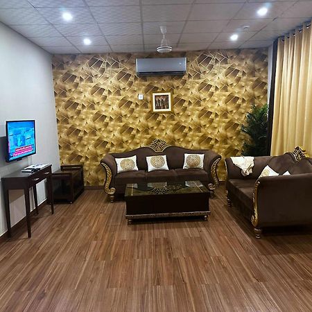 Luxury Apartment In Dha Phase 8, Near Allama Iqbal International Airport Lahore Exterior photo