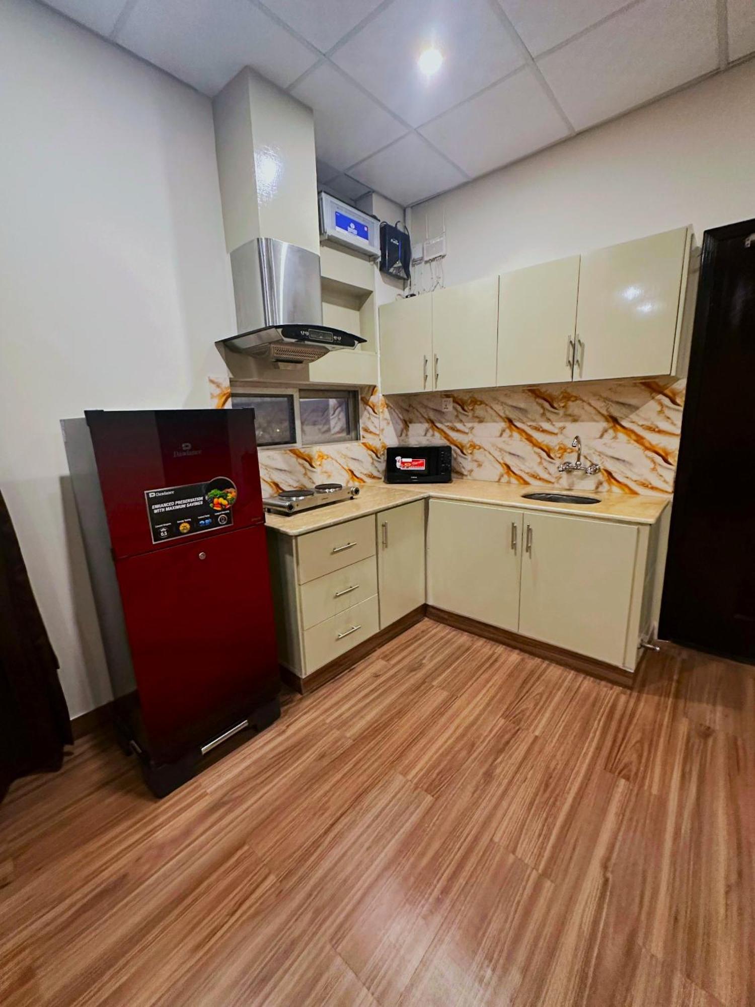Luxury Apartment In Dha Phase 8, Near Allama Iqbal International Airport Lahore Exterior photo