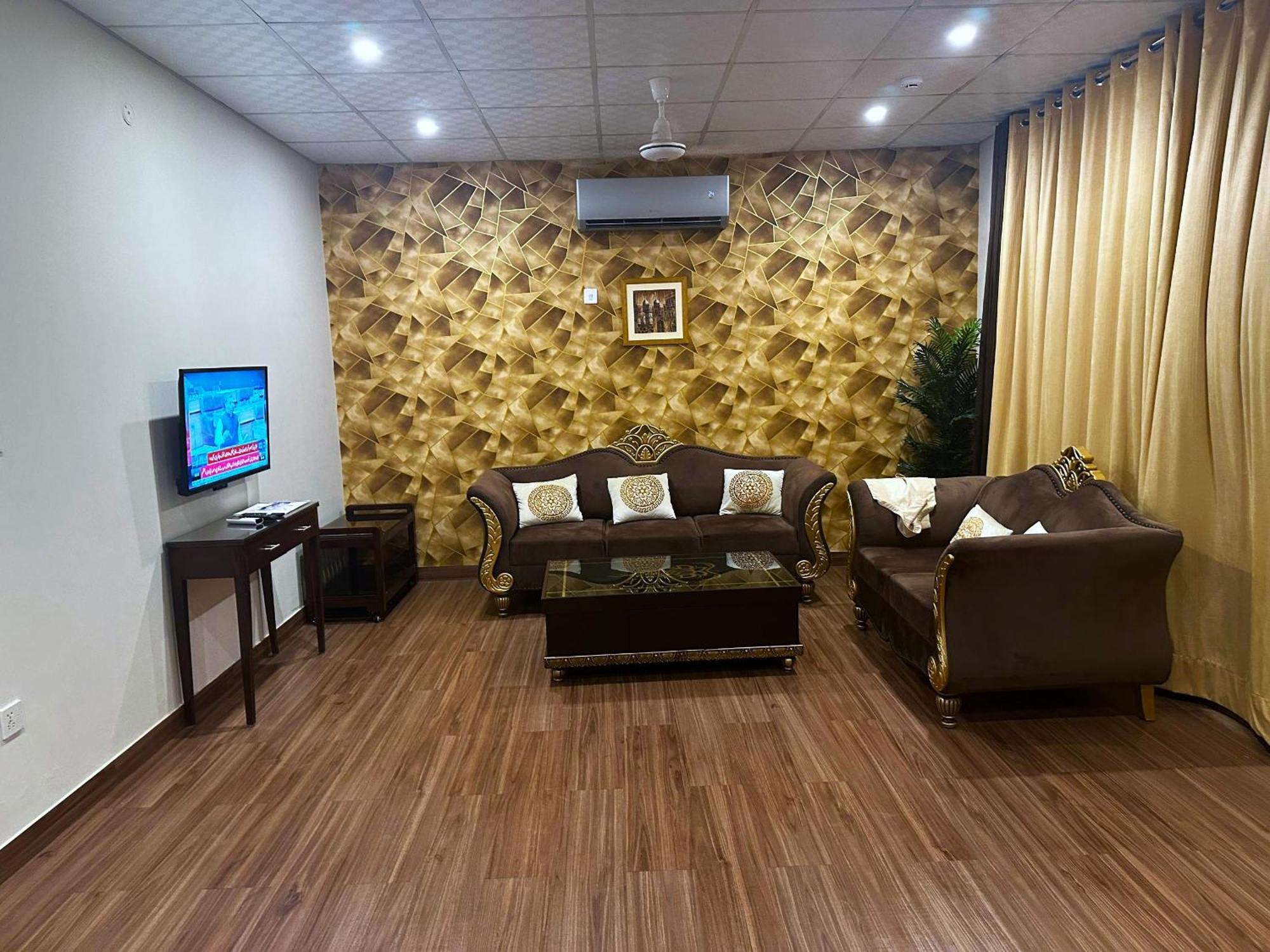 Luxury Apartment In Dha Phase 8, Near Allama Iqbal International Airport Lahore Exterior photo