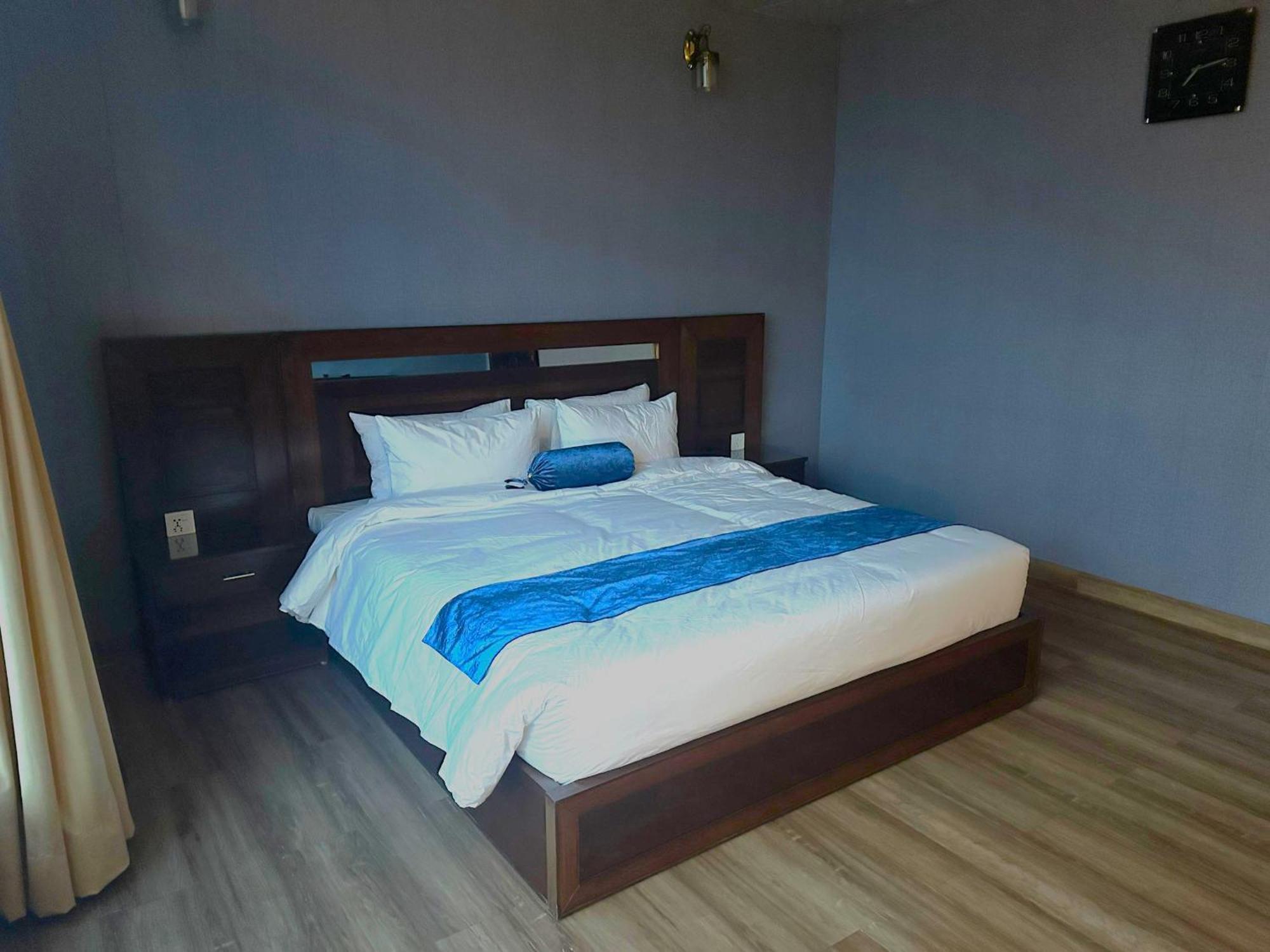 Luxury Apartment In Dha Phase 8, Near Allama Iqbal International Airport Lahore Exterior photo